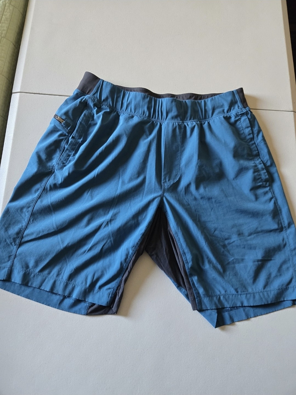 Lululemon THE Train Hard Everyday Shorts Blue Color Size Large